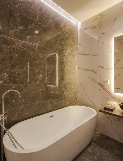 Centro III Calle Carrera De San Jeronimo 3Br 3Bh Madrid Ngoại thất bức ảnh